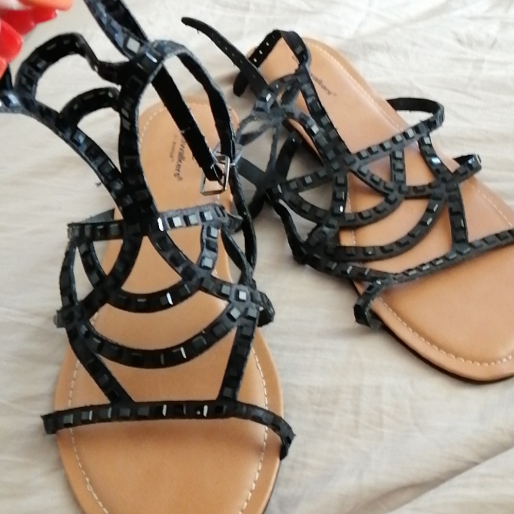 Sandals - Picture 2 of 3